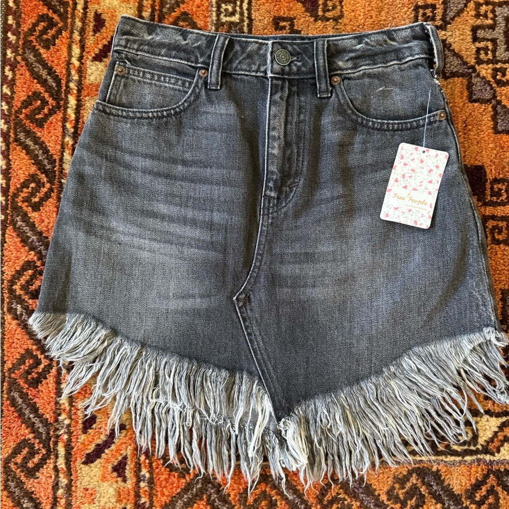 NWT Free People MAVERICK Distressed Faded Fringe Black Jean Skirt Size 24